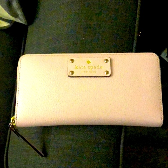 KATE SPADE BABY PINK WALLET💕💕♠️♠️ - Picture 1 of 7